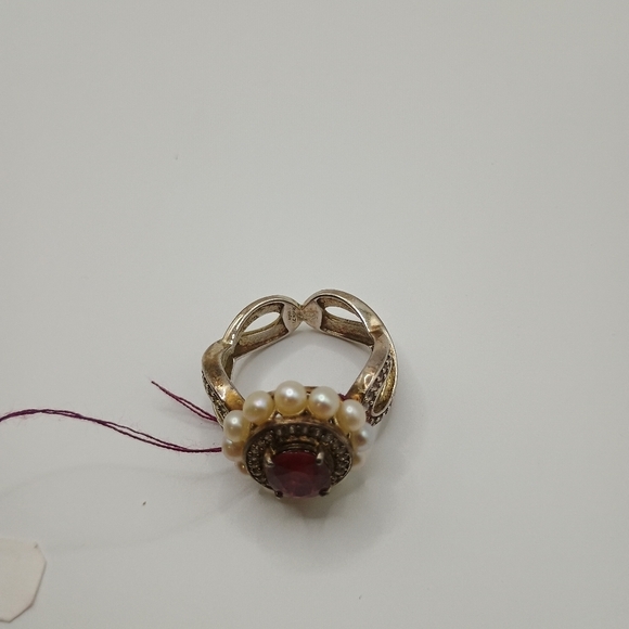 Elegant Pearl and Ruby Gemstone Ring Size 8 - Picture 8 of 9